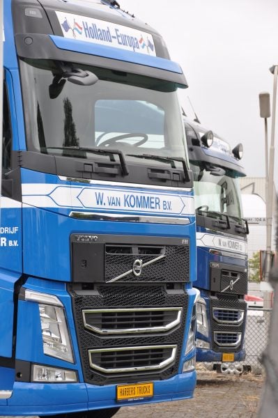 Frontplast/Skilt for montering foran Volvo FH4